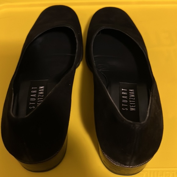 Stuart Weitzman | Mono | Suede Loafer in Black - Picture 8 of 17
